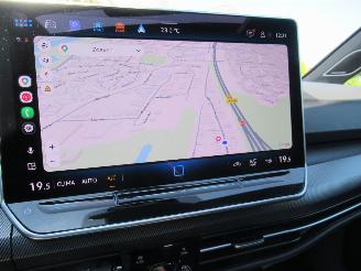 Volkswagen Golf 1.5TSI R-LINE 16.351km Pano/SchuifDak Harman/Kardon 360Cam Keyless-Go Android/Carplay... picture 24