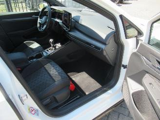 Volkswagen Golf 1.5TSI R-LINE 16.351km Pano/SchuifDak Harman/Kardon 360Cam Keyless-Go Android/Carplay... picture 15