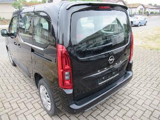Avarii autoturisme Opel Combo Combo Life 1.2T 22.800km 5-zits Airco Navi Camera CruiseControl VirtualCockpit 2024/10