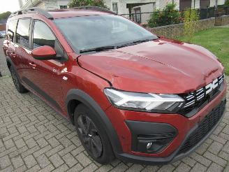 Voiture accidenté Dacia Jogger TCe 7-Zits Airco Navi Camera CruiseControl Pdc.... 2025/2