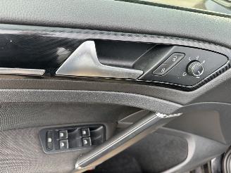 Volkswagen Golf 2.0 TSI GTI 5 drs picture 6