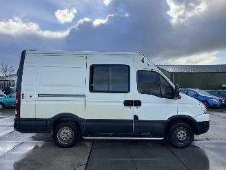 Iveco Daily 35S11V 300 H2 L picture 13