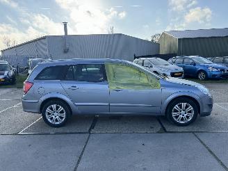 Opel Astra 1.6 Wagon picture 21