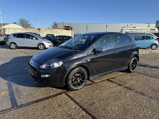 Damaged car Fiat Punto Evo 0.9 TwinAir Sport 2013/2