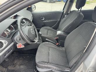 Renault Clio 1.5 DCI Collection picture 5