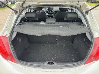 Peugeot 208 1.2 VTI Envy picture 13