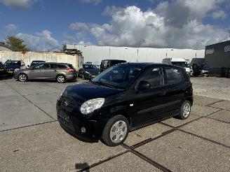 skadebil auto Kia Picanto 1.0 SEVEN 2010/3