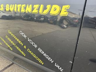 Volkswagen Transporter 2.0 TDI L2H1 DC Highline picture 18