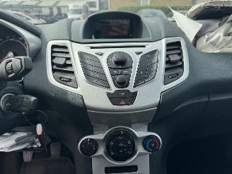 Ford Fiesta 1.25 Titanium picture 9