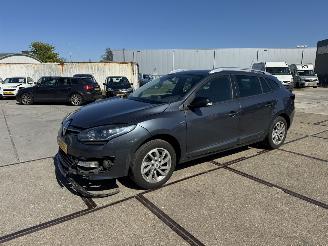 Unfallwagen Renault Mégane Grandtour 1.5 DCI Limited 2015/10