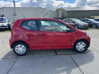 Volkswagen Up! 1.0 Take Up picture 18
