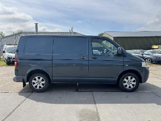 Volkswagen Transporter 2.5 TDI picture 20