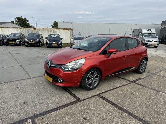 Schadeauto Renault Clio 0.9 Tce Expression 2013/6