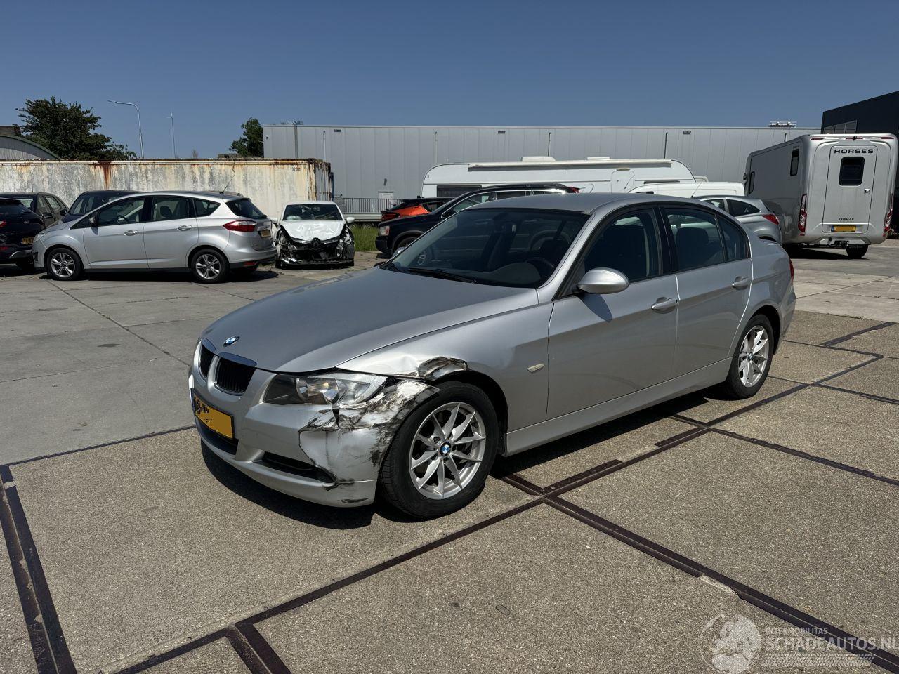 BMW 3-serie 318i