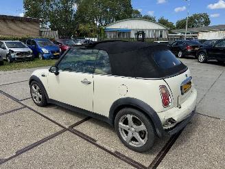 Mini Cabrio 1.6 Cooper Chilli picture 4