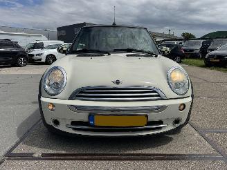 Mini Cabrio 1.6 Cooper Chilli picture 10