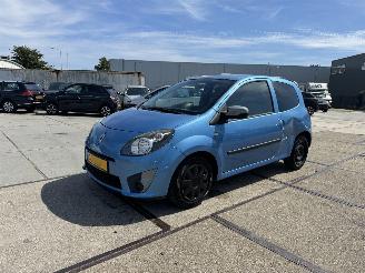 uszkodzony samochody osobowe Renault Twingo 1.216v Collection 2011/9