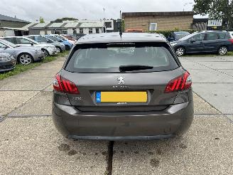 Peugeot 308 1.6 THP Allure picture 17
