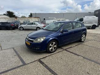 Damaged car Opel Astra 1.6 2004/8