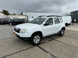 Avarii autoturisme Dacia Duster 1.6 Laureate 2 wd 2011/2