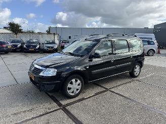 Voiture accidenté Dacia Logan 1.6 Blackline  7 persoons 2010/9