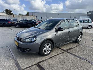 Coche accidentado Volkswagen Golf 1.2 TSI AUTOMAAT 2012/10