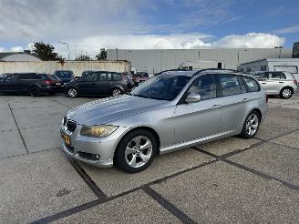 Coche accidentado BMW 3-serie 318i Touring 2009/4