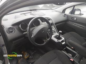 Peugeot 5008 5008 I (0A/0E), MPV, 2009 / 2017 1.6 THP 16V picture 18