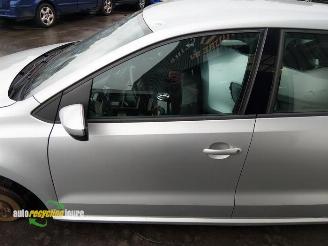 Volkswagen Polo Polo V (6R), Hatchback, 2009 / 2017 1.6 TDI 16V 90 picture 23