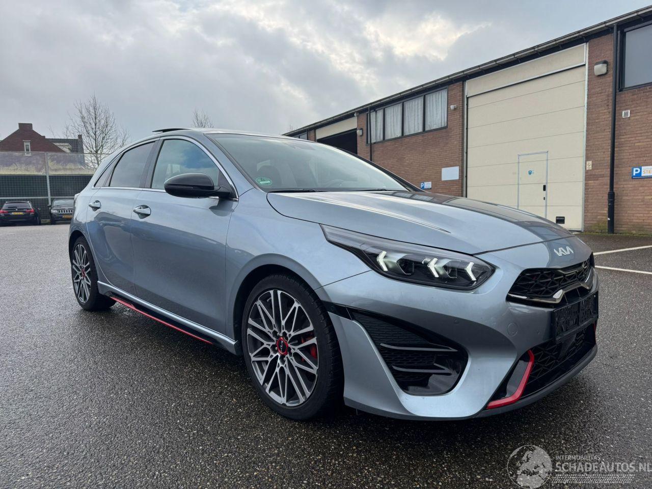 Kia Ceed Ceed GT Pano 204PK Automaat VOLLE auto!