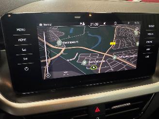 Skoda Kamiq Ambition Pano Automaat Stoelverwarming picture 30