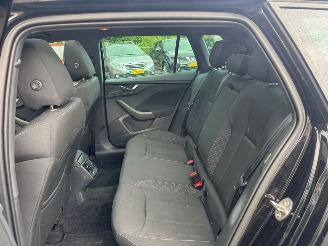 Skoda Kamiq Ambition PANO AUTOMAAT Keyless entry & GO Achteruitrijcamera trekhaak picture 16