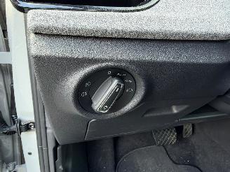 Skoda  Scala TOUR 1.5 150Pk  Automaat Stoelverwarming Achteruitrij camera picture 15