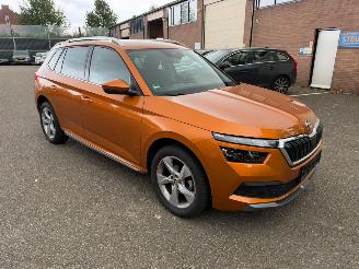 Schadeauto Skoda Kamiq Kamiq Style 1.5 150pk LED VIRTUAL ACHTERUITRIJCAMERA 2022/6