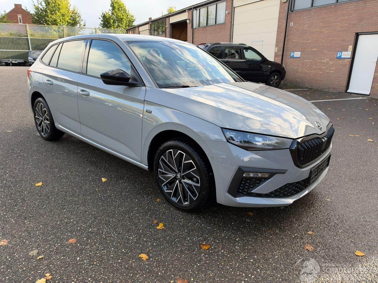 Skoda Scala TOUR 1.5 150Pk Automaat Stoelverwarming Achteruitrij camera