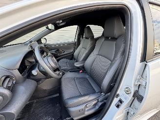 Toyota Yaris Yaris 1.5-l-VVT-i Hybrid 130 CVT Style PLUS FACELIFT Voll picture 10