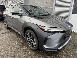 Toyota bZ4X Executive Lounge megavoll alle extra\'s rijdbaar picture 5