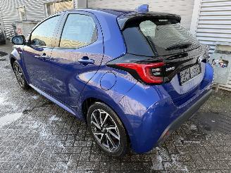 Toyota Yaris Yaris 1.5-l-VVT-i Hybrid CVT Luxury fahrbereit picture 2