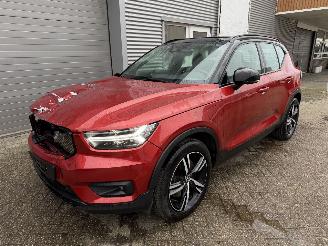 damaged passenger cars Volvo XC40 XC40 T5 Recharge R Design Pano Leder start en rijd 2021/1