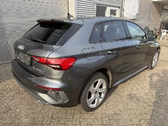Audi A3 A3 S-line 40 TFSIe plugin hybrid start en rijd picture 4