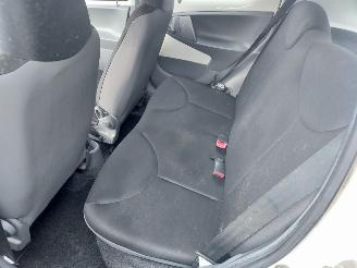 Toyota Aygo 5 deurs + Airco picture 8