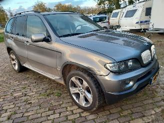Avarii autoturisme BMW X5 Grijs kenteken 6 cilnder diesel Automaat 2004/6