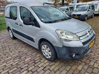 skadebil bedrijf Citroën Berlingo GERESERVEERD   1.6 HDI 2008/5