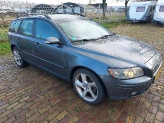 Vaurioauto  passenger cars Volvo V-50 Div opties + Apk 5 cilinder 2006/2