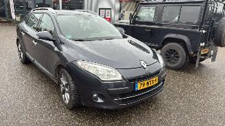Unfallwagen Renault Mégane Estate 1.6 dCI Automaat 2010/11