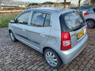 Kia Picanto 1.0 LX picture 4