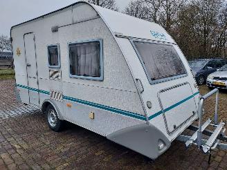 krockskadad bil caravan Eifelland  5203 + luifel 1998/8