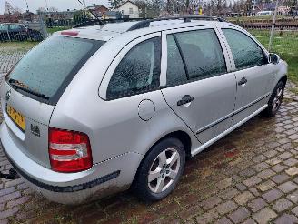 Skoda Fabia GERESERVEERD picture 3