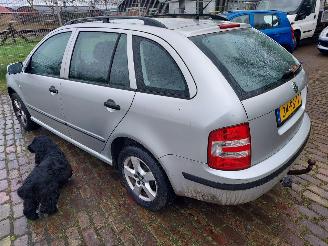 Skoda Fabia GERESERVEERD picture 4