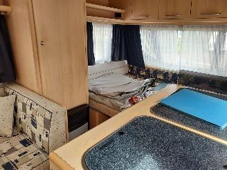 Chateau  390 + Voortent 4 persoons caravan picture 11